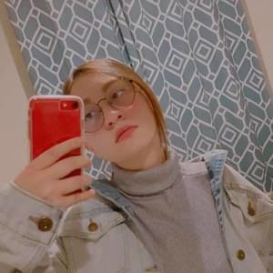 Meet your Posher, Daniela